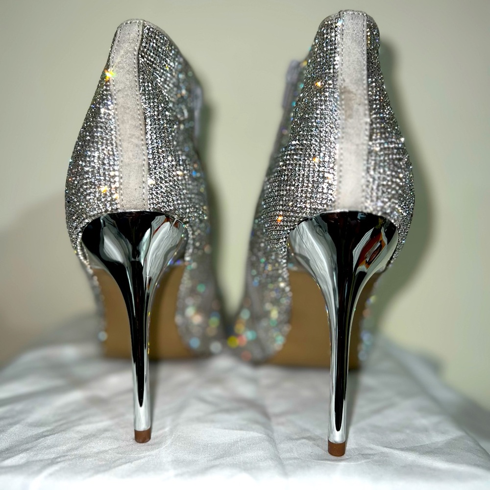Steve Madden x Rhinestone bootie heel